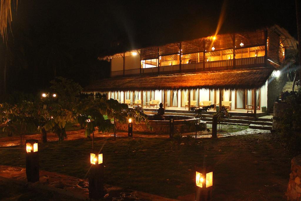 Ary'S Lagoon Bungalow & Hotel Karimunjawa Luaran gambar