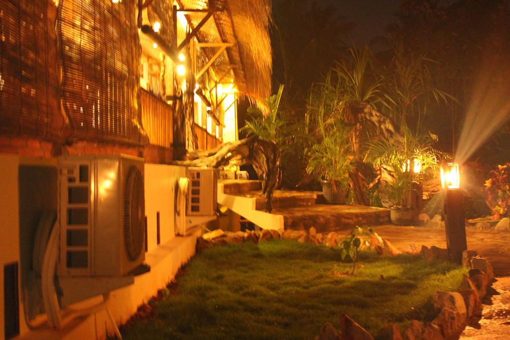 Ary'S Lagoon Bungalow & Hotel Karimunjawa Luaran gambar
