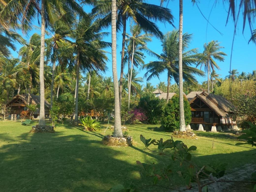 Ary'S Lagoon Bungalow & Hotel Karimunjawa Luaran gambar