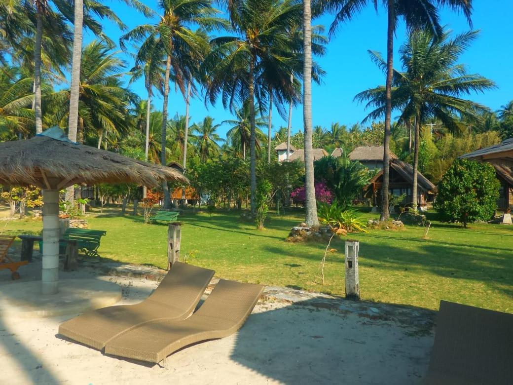 Ary'S Lagoon Bungalow & Hotel Karimunjawa Luaran gambar